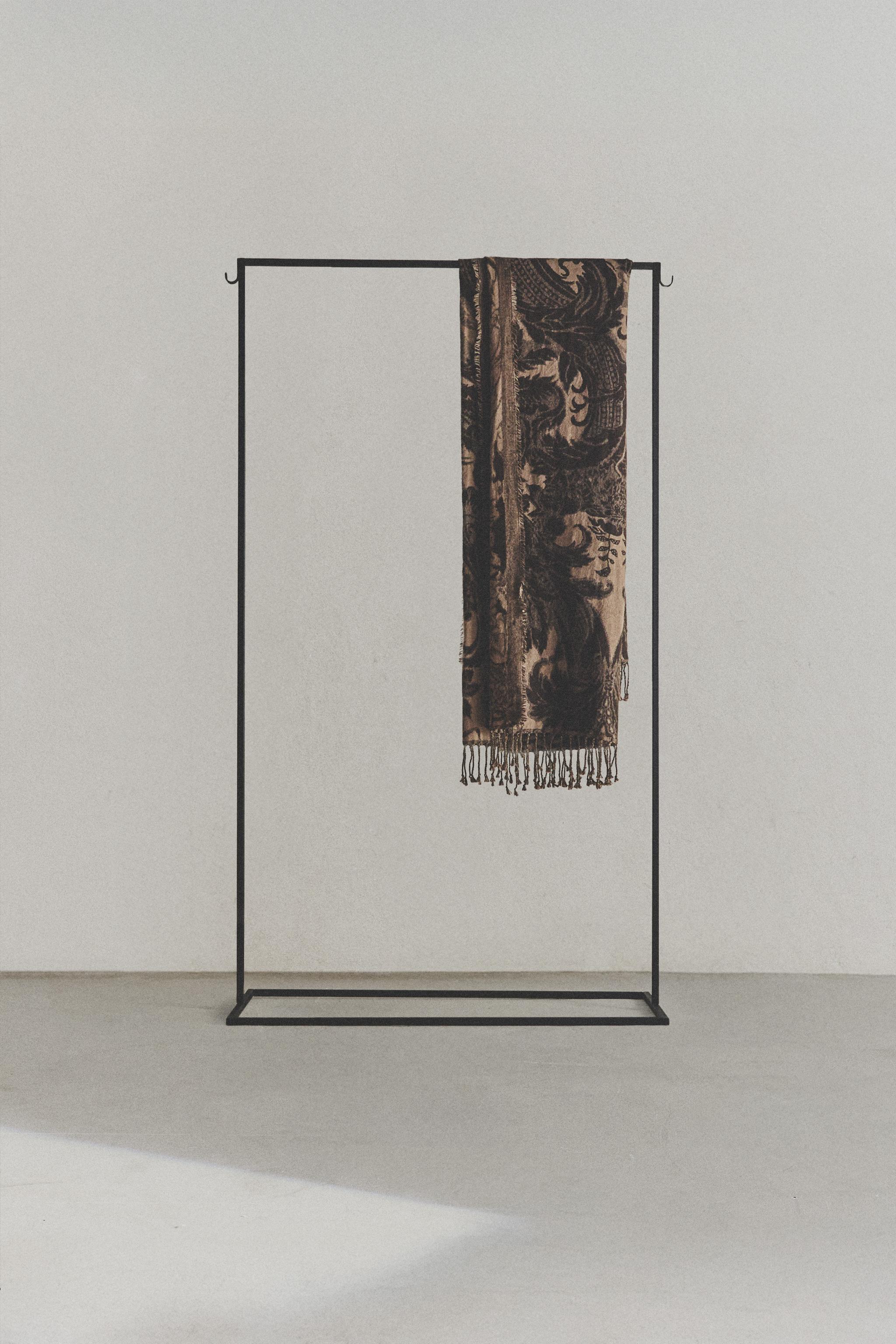 PORTE-VÊTEMENTS MÉTAL